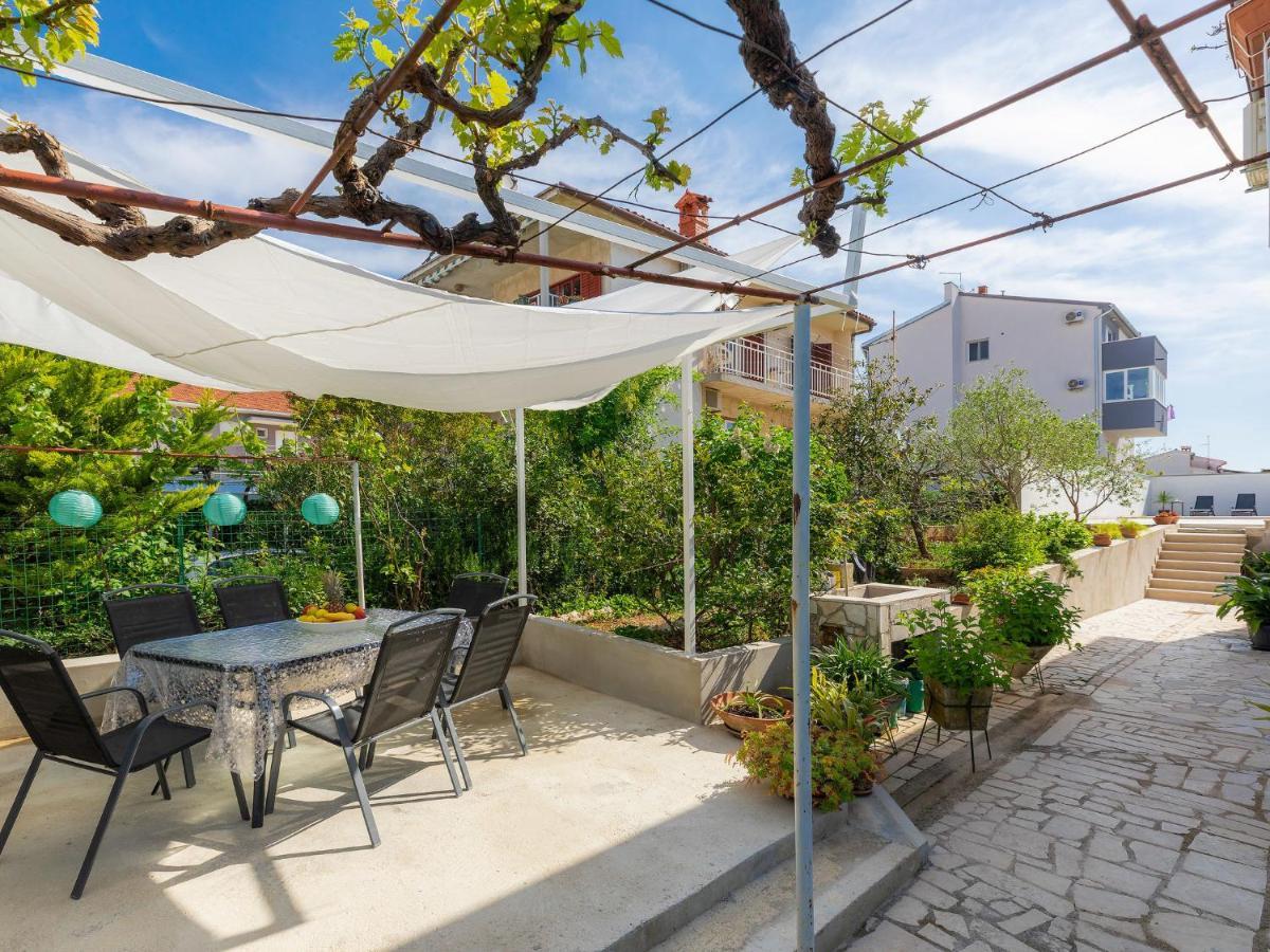 Apartment Laura By Interhome Pula Exterior photo
